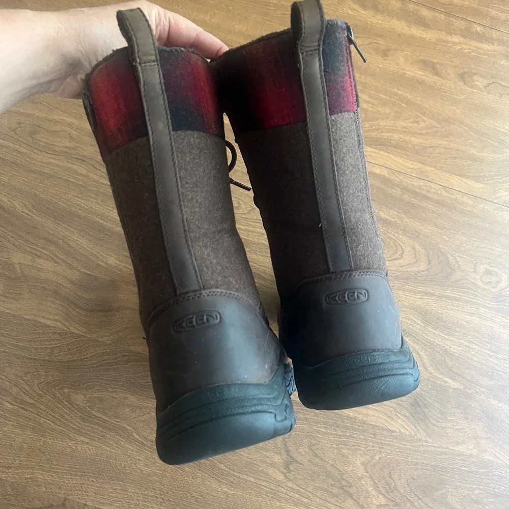 Keen Women's Greta Tall Brown/Red Plaid Waterproof Hiking / Winter Boots